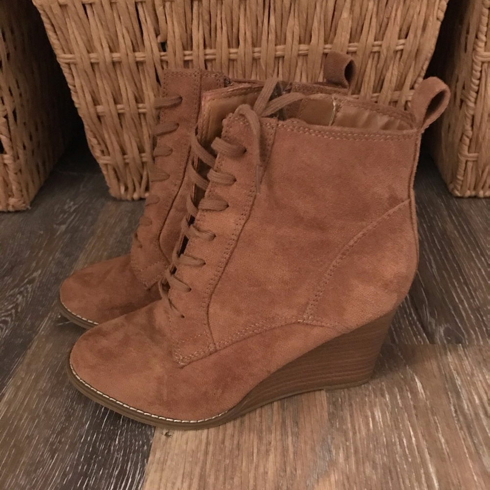 Suede wedge ankle booties